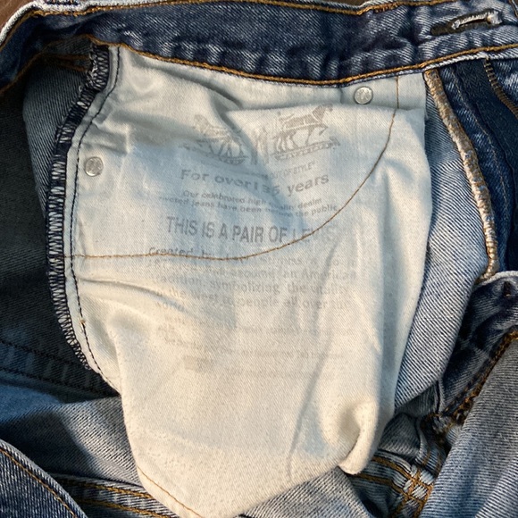 Levis Vintage 505's DIY cutoffs - Picture 6 of 12